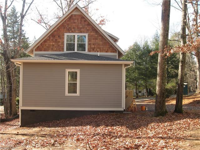 814 Rhododendron Ave