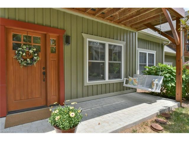 For Sale: 19 Roselyn Way #APT 19 Black Mountain, NC 28711