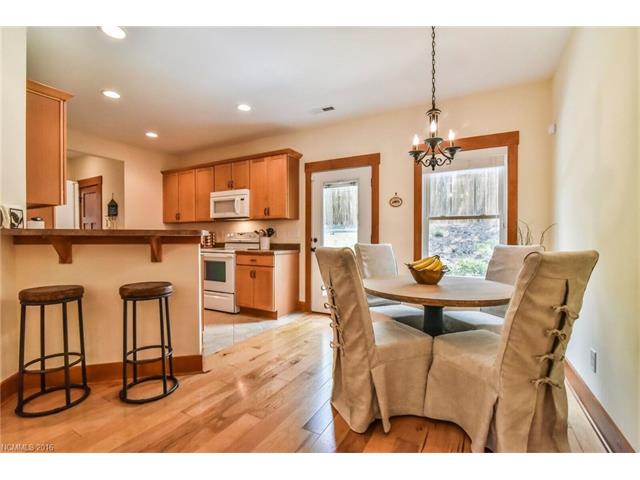 For Sale: 19 Roselyn Way #APT 19 Black Mountain, NC 28711