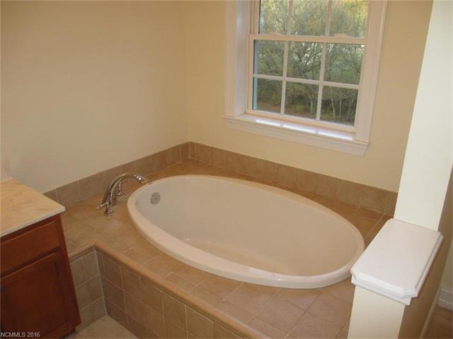 34 Creek Run Rd