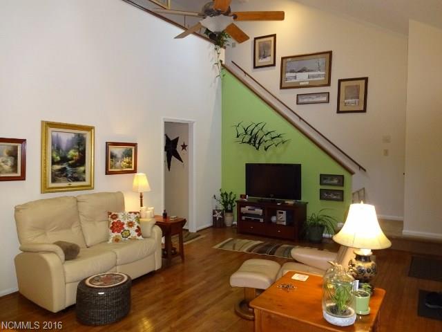 For Sale: 26 Pine Oak Cir #APT 306 Etowah, NC 28729