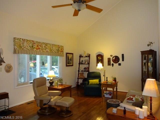 For Sale: 26 Pine Oak Cir #APT 306 Etowah, NC 28729
