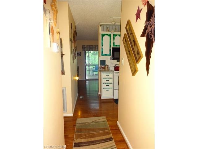 For Sale: 26 Pine Oak Cir #APT 306 Etowah, NC 28729