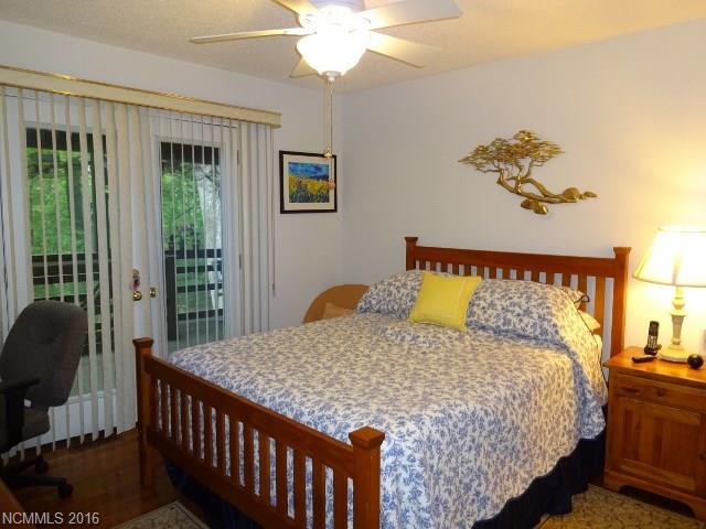 For Sale: 26 Pine Oak Cir #APT 306 Etowah, NC 28729
