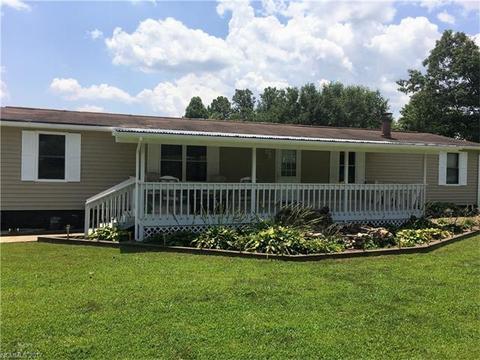 624 Howard Gap Rd