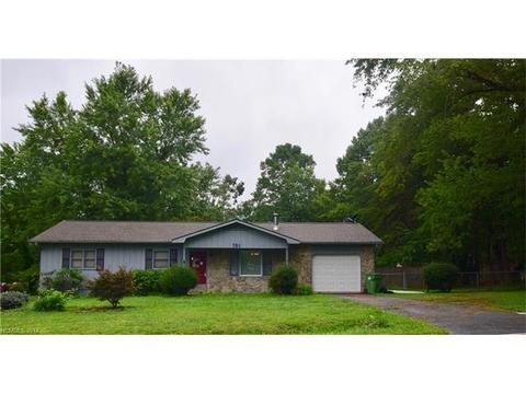 624 Howard Gap Rd