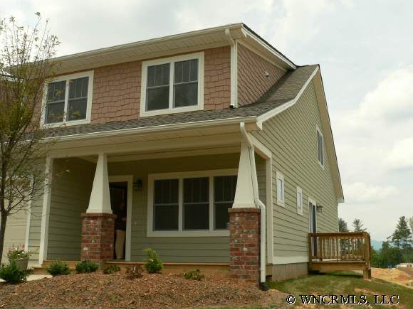 For Sold: 64 Fox Briar Dr #APT 18 Fletcher, NC 28732