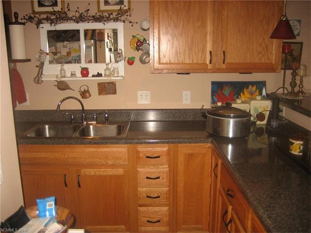 For Sale: 809 S Whitted St Hendersonville, NC 28739