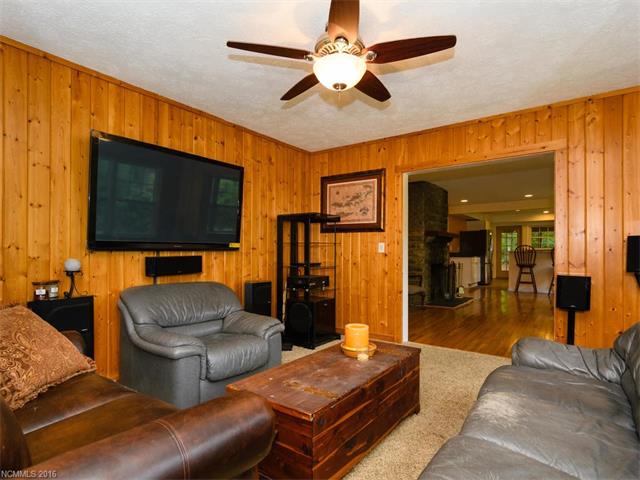 605 White Pine Dr