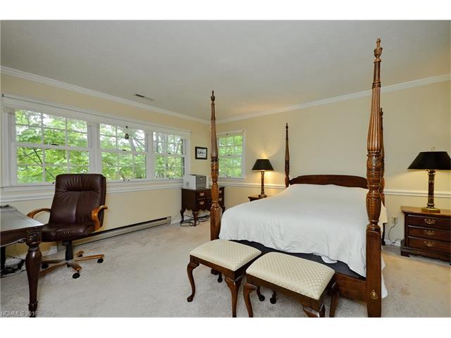 For Sale: 821 Summit Dr Maggie Valley, NC 28751
