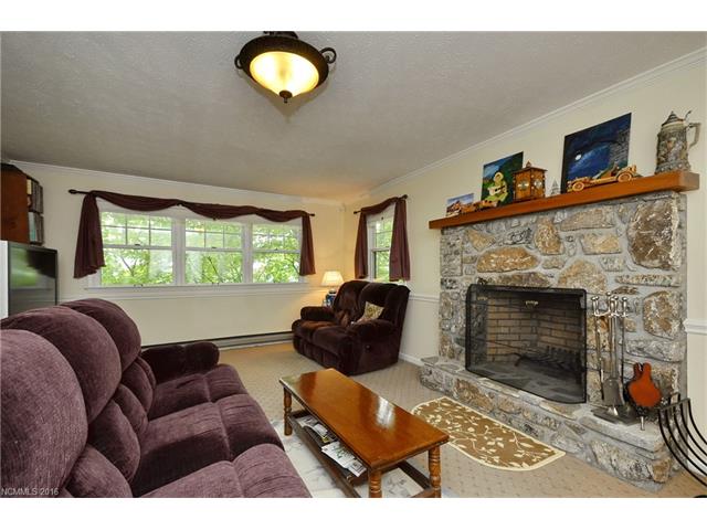 For Sale: 821 Summit Dr Maggie Valley, NC 28751
