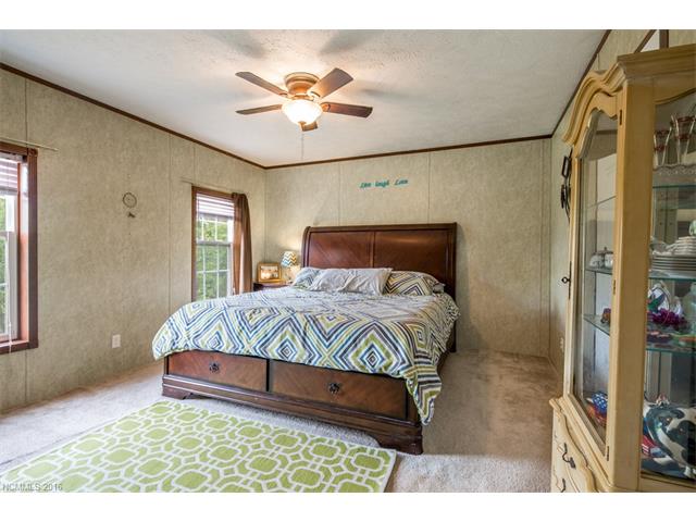 For Sale: 140 Ladybug Ln #APT 8 Penrose, NC 28766