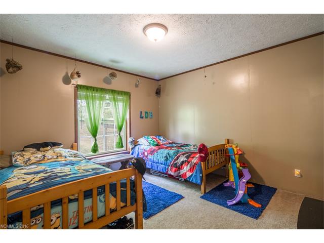 For Sale: 140 Ladybug Ln #APT 8 Penrose, NC 28766