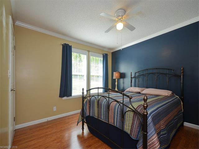 99 Gem Dr