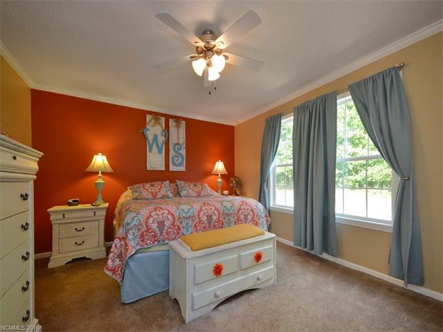 99 Gem Dr