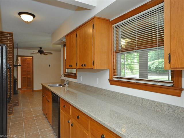 2557 Stamey Cove Rd, Waynesville NC 28786