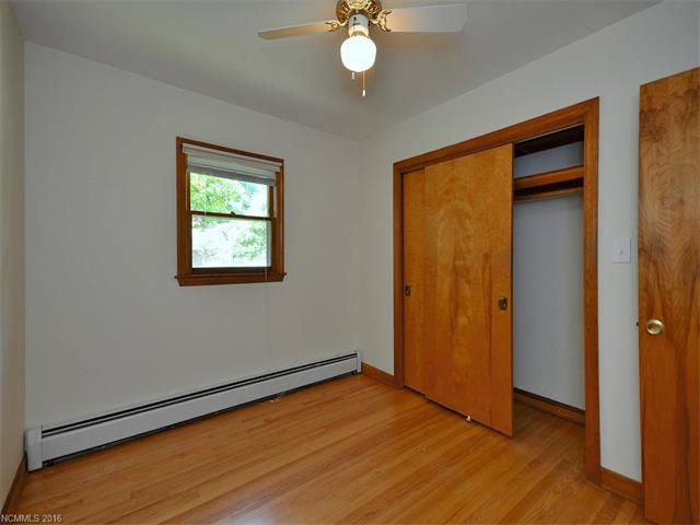 2557 Stamey Cove Rd, Waynesville NC 28786