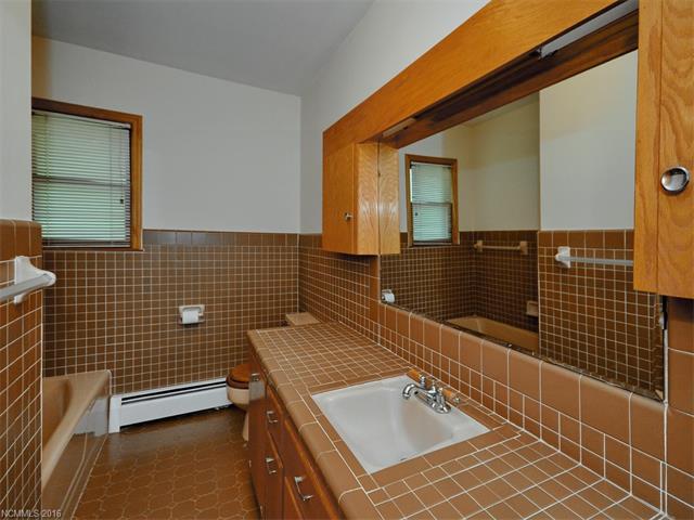 2557 Stamey Cove Rd, Waynesville NC 28786