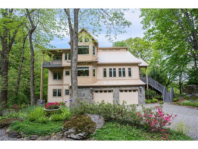 For Sale: 1082 Apple Creek Rd Waynesville, NC 28786