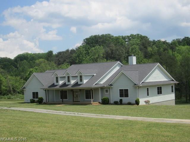 For Sale: 90 Bethharan Dr Waynesville, NC 28786