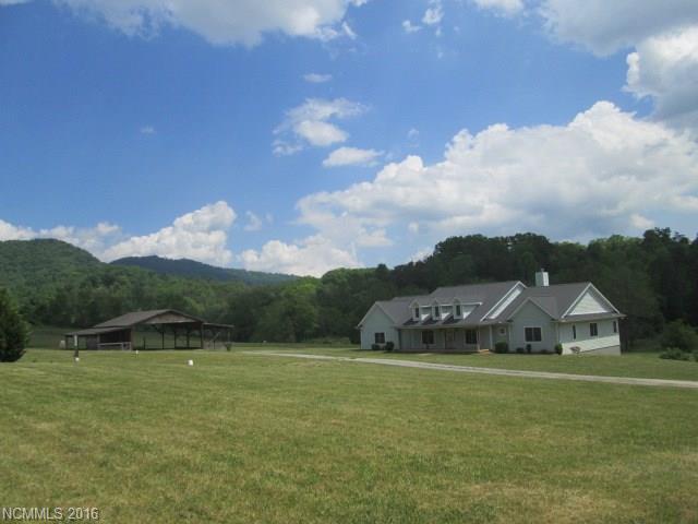 For Sale: 90 Bethharan Dr Waynesville, NC 28786