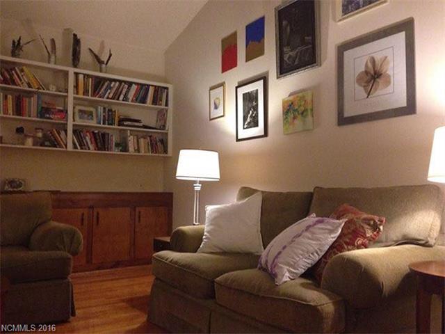 For Sale: 17 Oakland St #APT 1 Weaverville, NC 28787