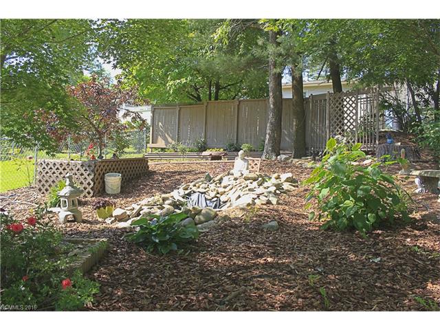 For Sale: 137 Azalea Way Hendersonville, NC 28792