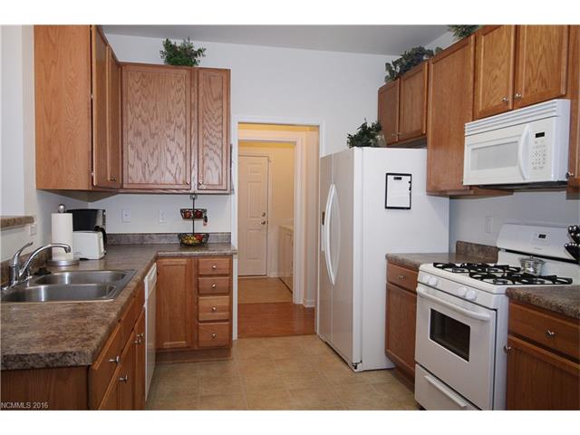 For Sale: 78 Brookstone Ct #78 Hendersonville, NC 28792