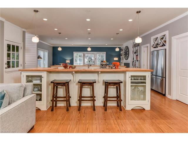 220 Westover Dr