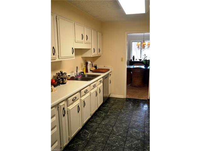 205 Royal Pines Dr
