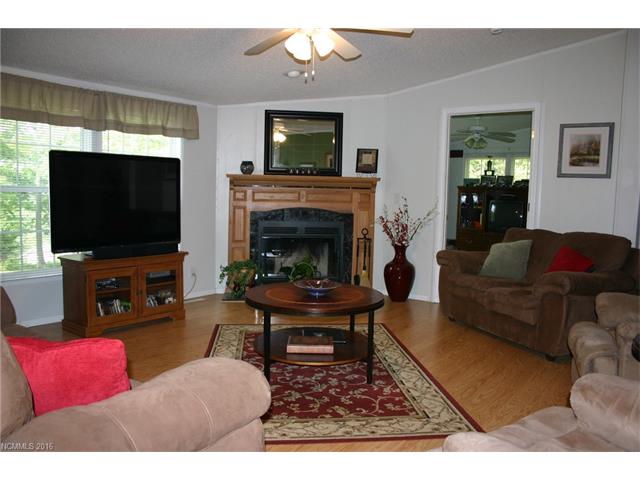 For Sale: 16 Jones Hillock Dr Asheville, NC 28805