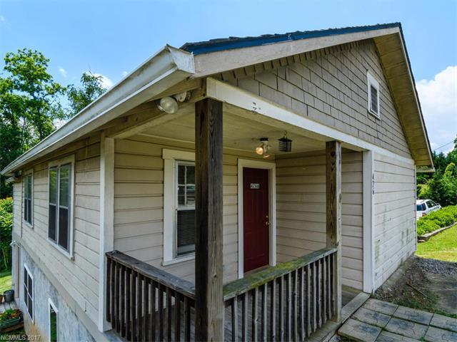 24 Mayfair Dr