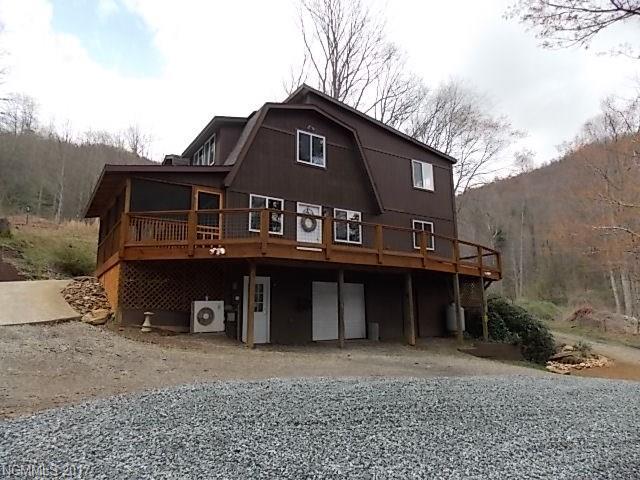 24 Mayfair Dr