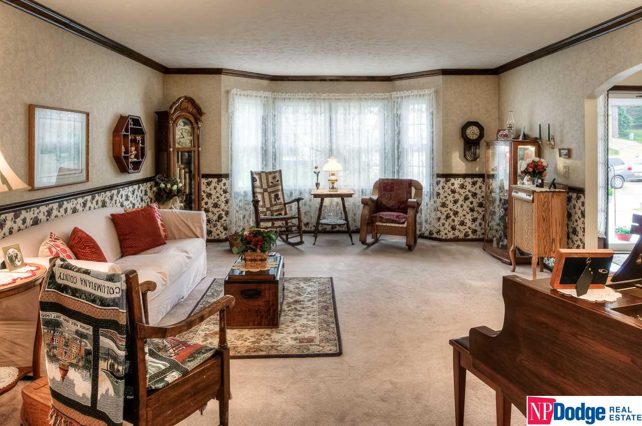 515 Laurel Cir