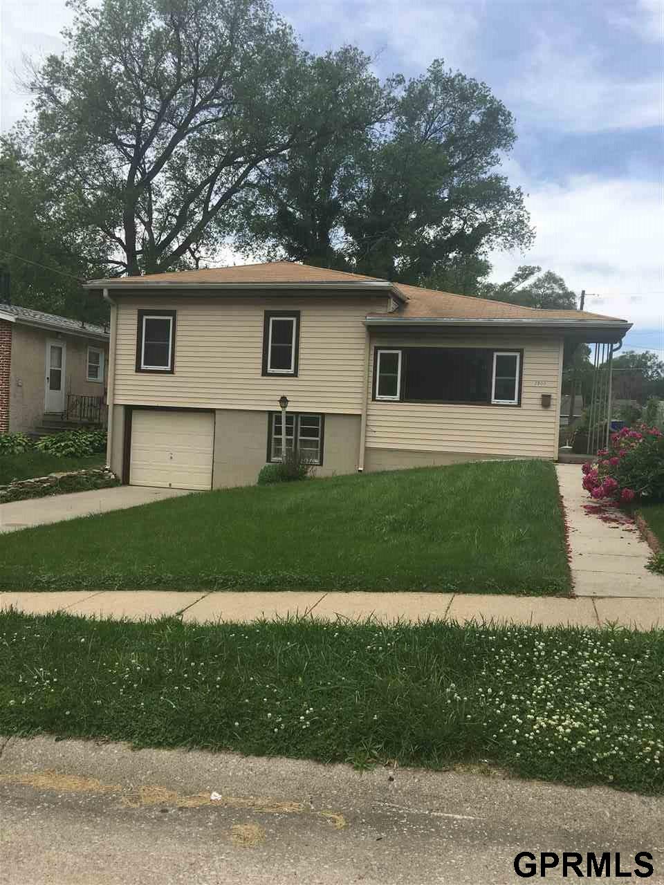 For Sale: 2800 Madison St Bellevue, NE 68005
