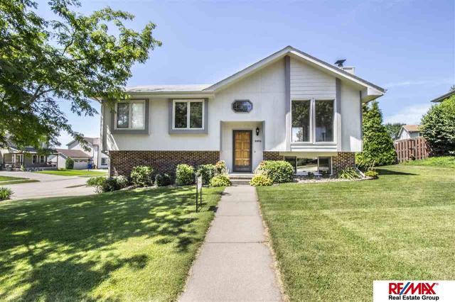 827 S 16 St