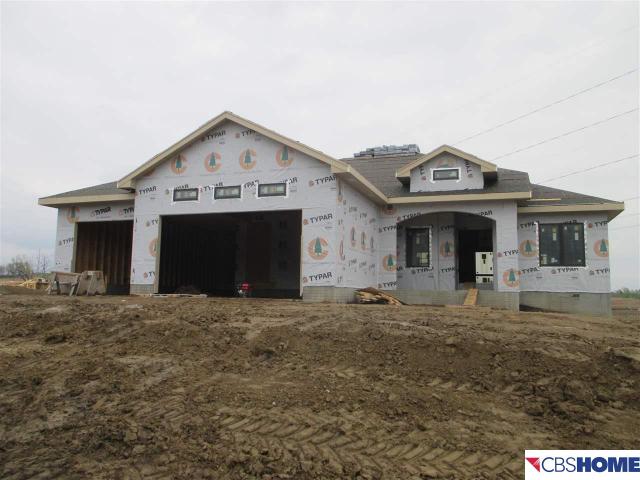 2202 N 188th Ter