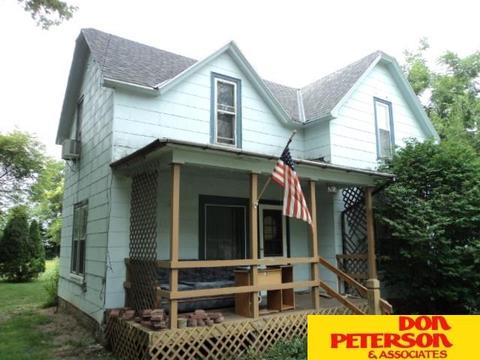 1211 E 3rd