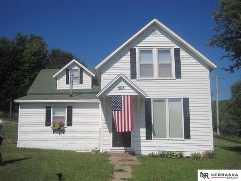 1211 E 3rd