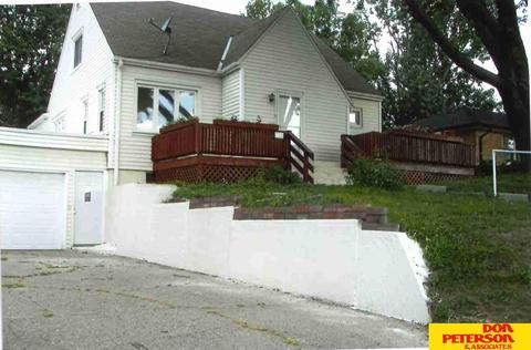 1211 E 3rd