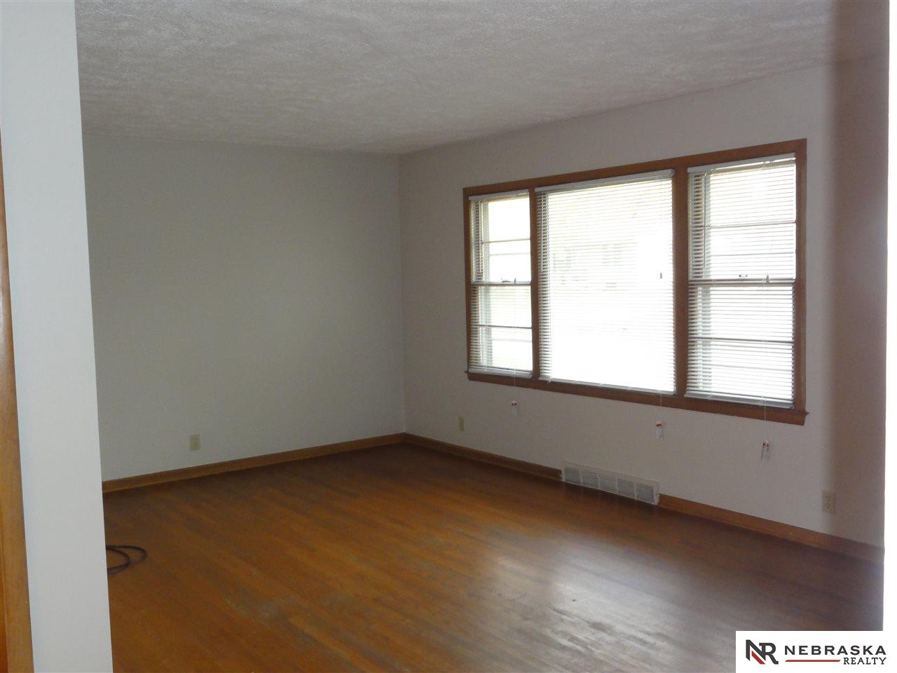 3506 N 56 St