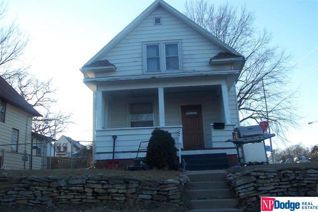 2702 S 12 St