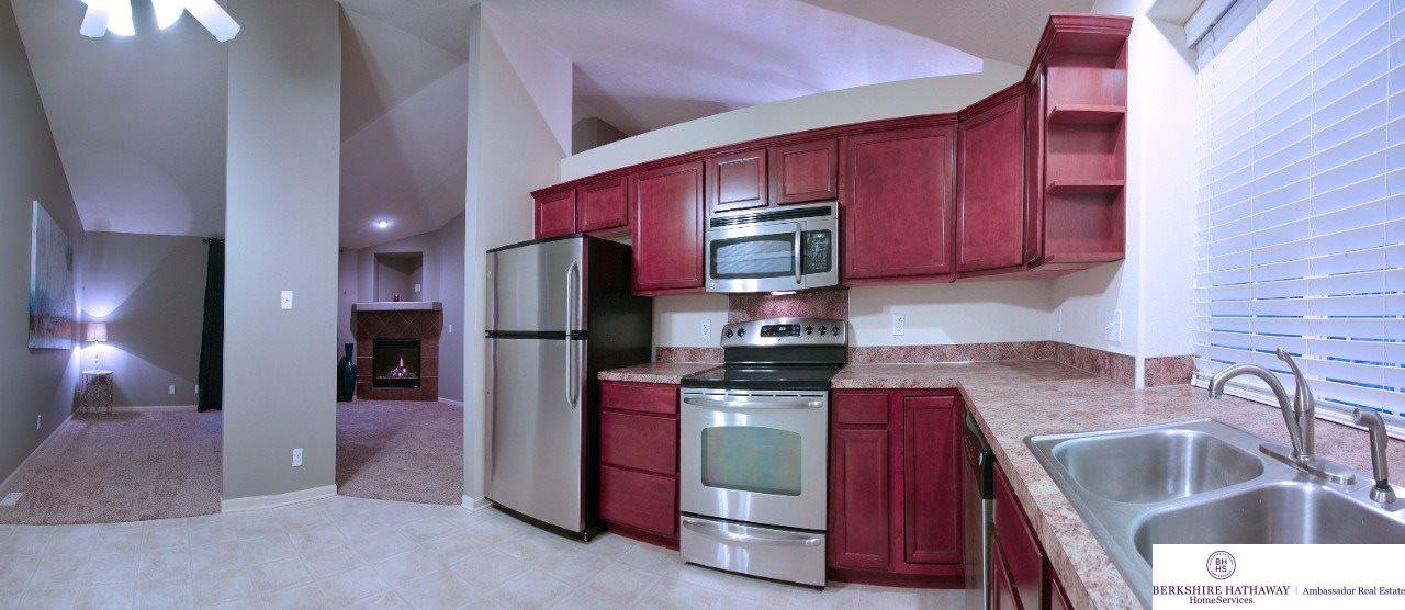 7391 N 77 St