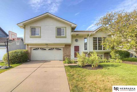 8990 N 81 St