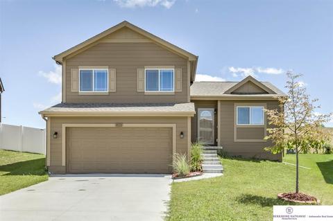 8990 N 81 St
