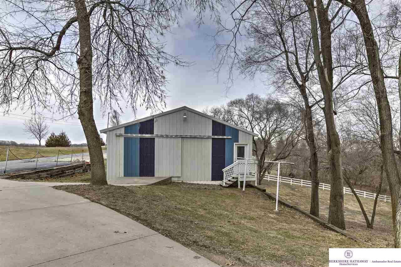 10313 N 72nd St