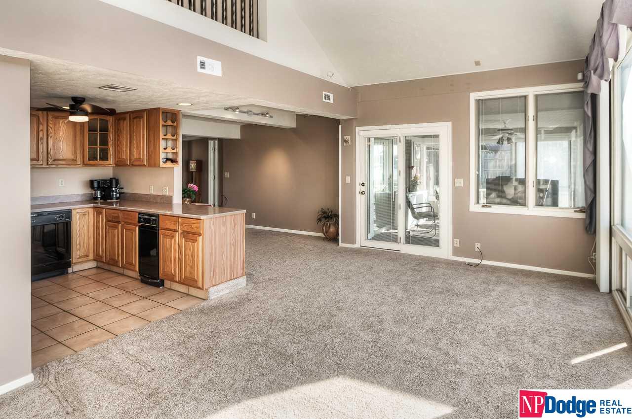 2038 Gindy Cir