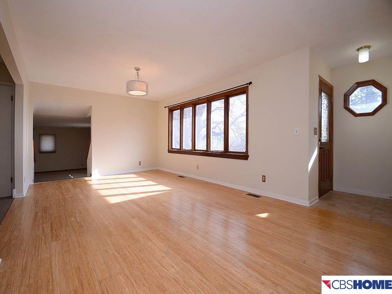 341 N 93 St