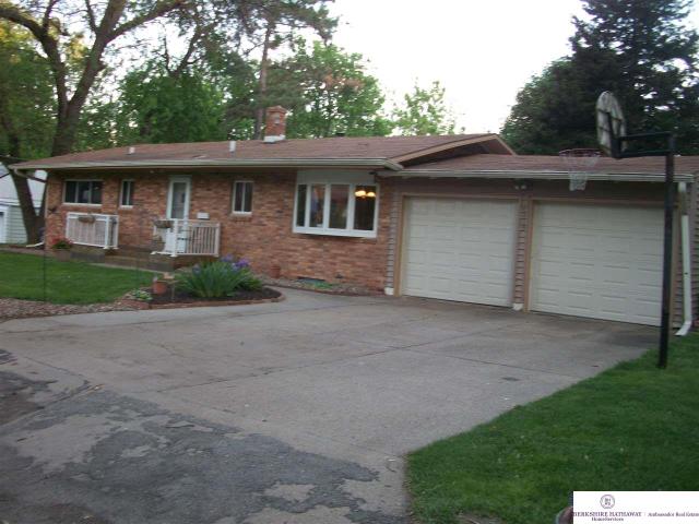 2515 N 51 St