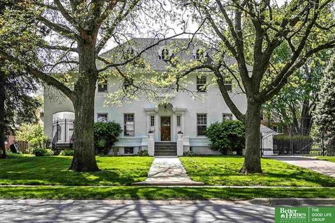 1422 S 88 St
